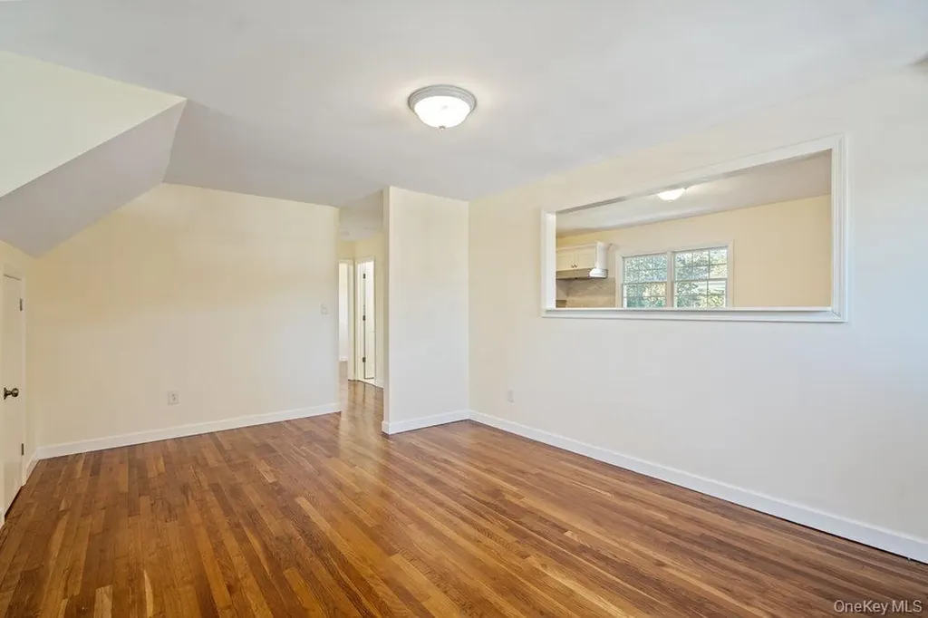 91 15th Avenue West Babylon NY 11704