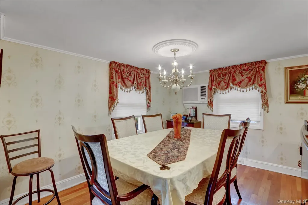 25 Sunnybrook Drive E Oceanside NY 11572