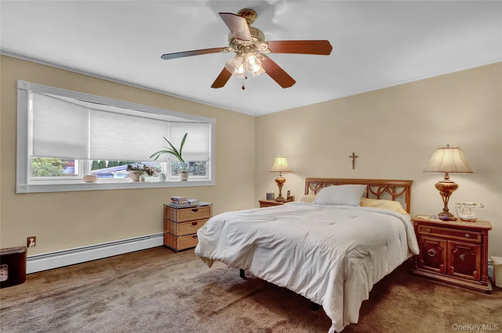 25 Sunnybrook Drive E Oceanside NY 11572