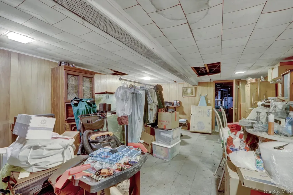 25 Sunnybrook Drive E Oceanside NY 11572