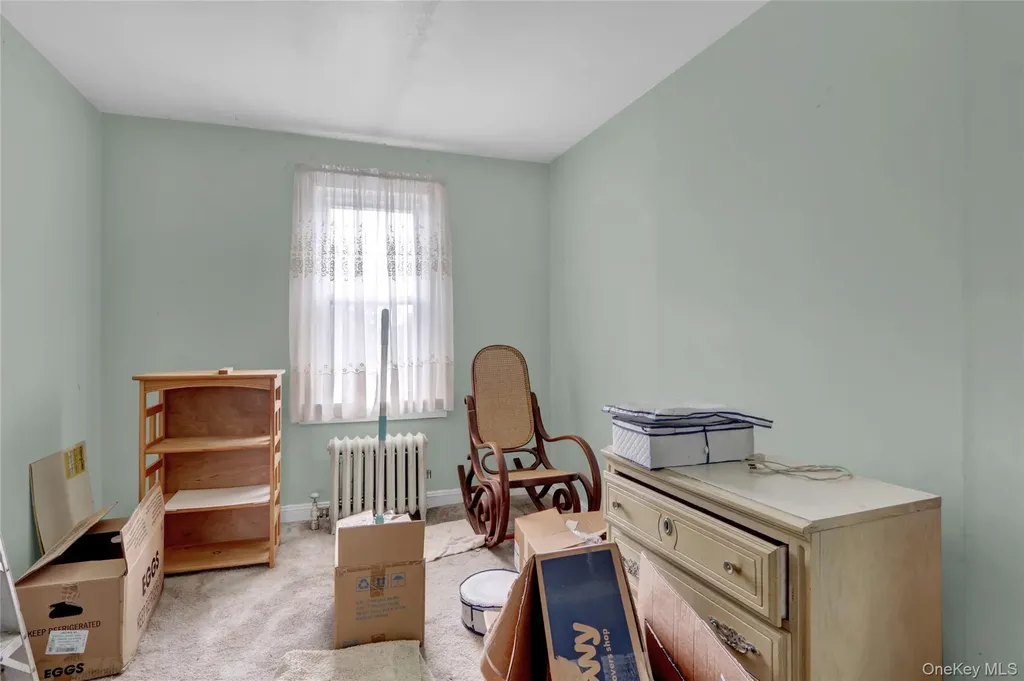 25 Sunnybrook Drive E Oceanside NY 11572