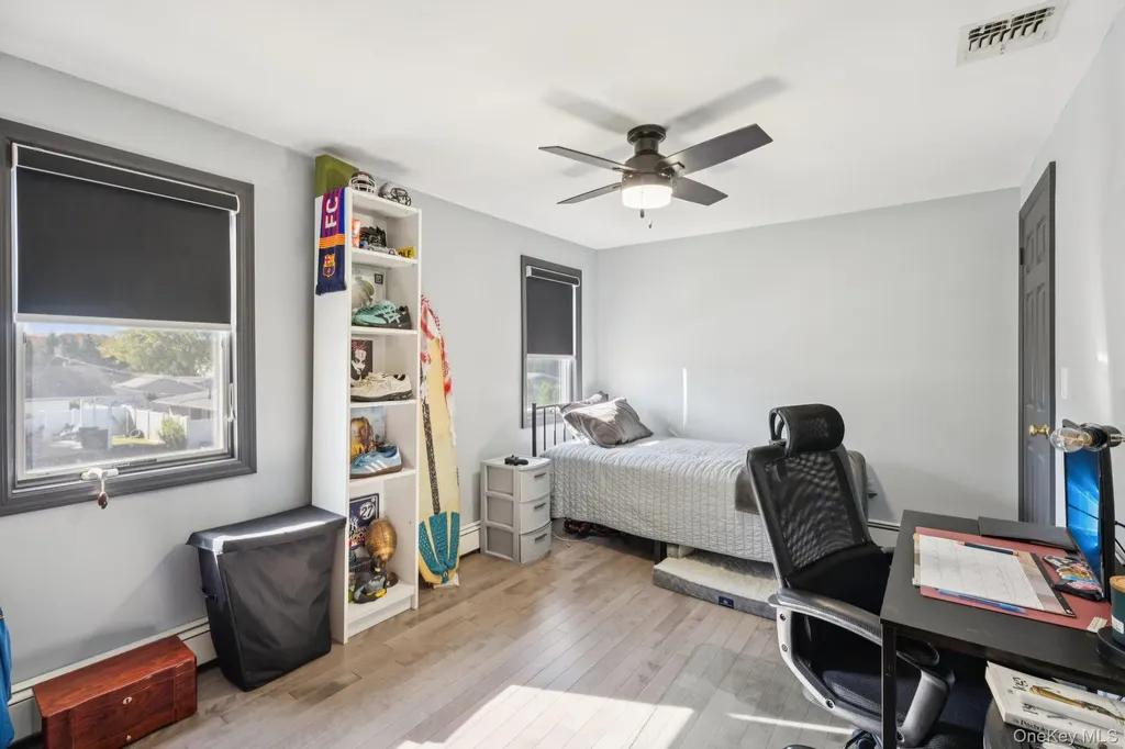 23 Windsor Street Islip NY 11751