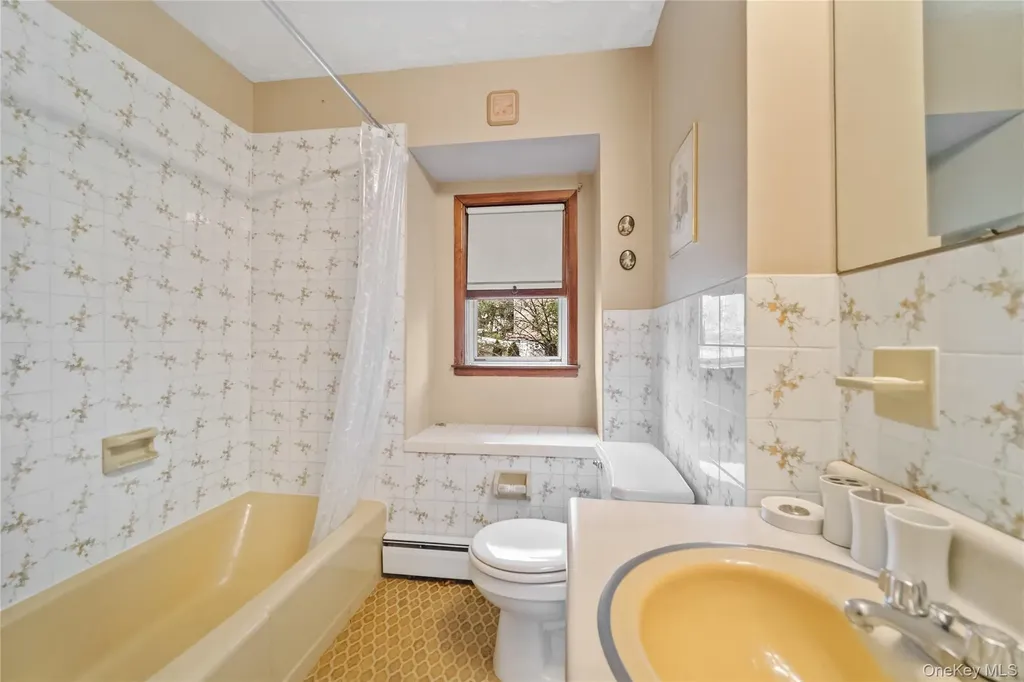 25 Meadowbrook Place Yonkers NY 10703