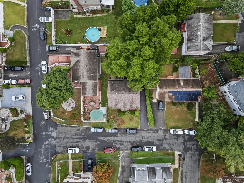 25 Meadowbrook Place Yonkers NY 10703