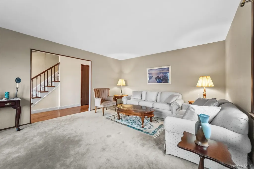 25 Meadowbrook Place Yonkers NY 10703