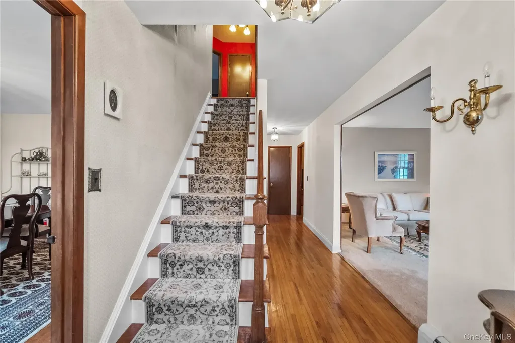 25 Meadowbrook Place Yonkers NY 10703