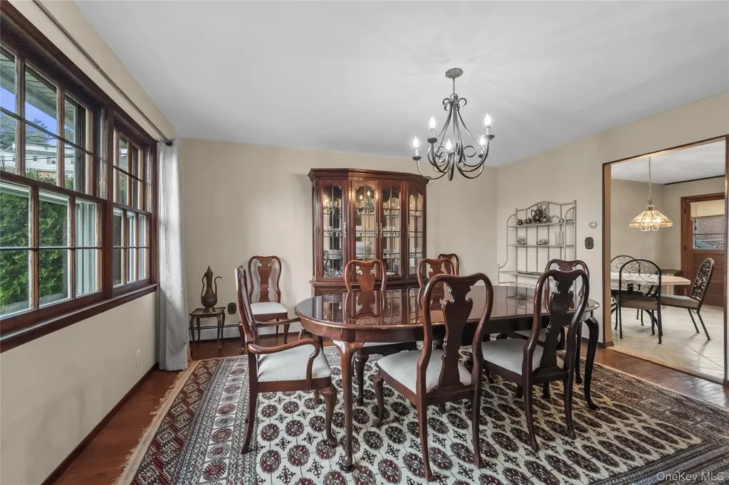 25 Meadowbrook Place Yonkers NY 10703