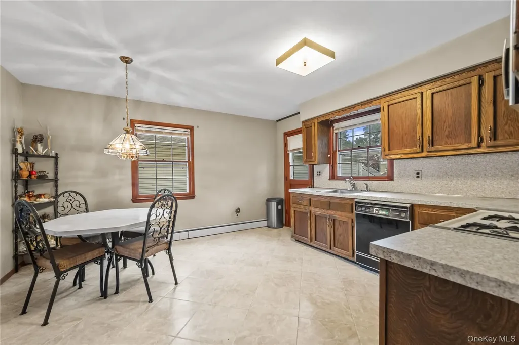 25 Meadowbrook Place Yonkers NY 10703