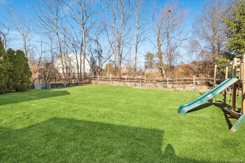 149 Hilburn Road Scarsdale NY 10583