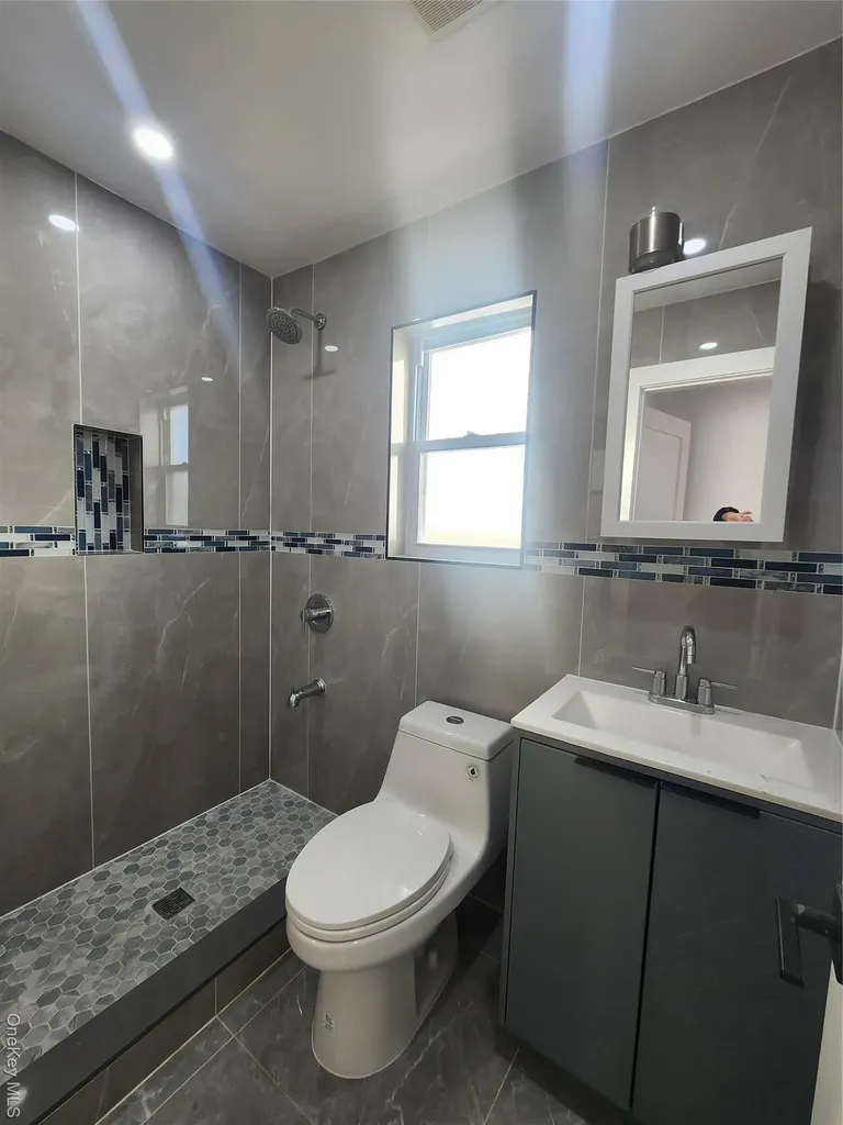 330 Taylor Avenue Bronx NY 10473