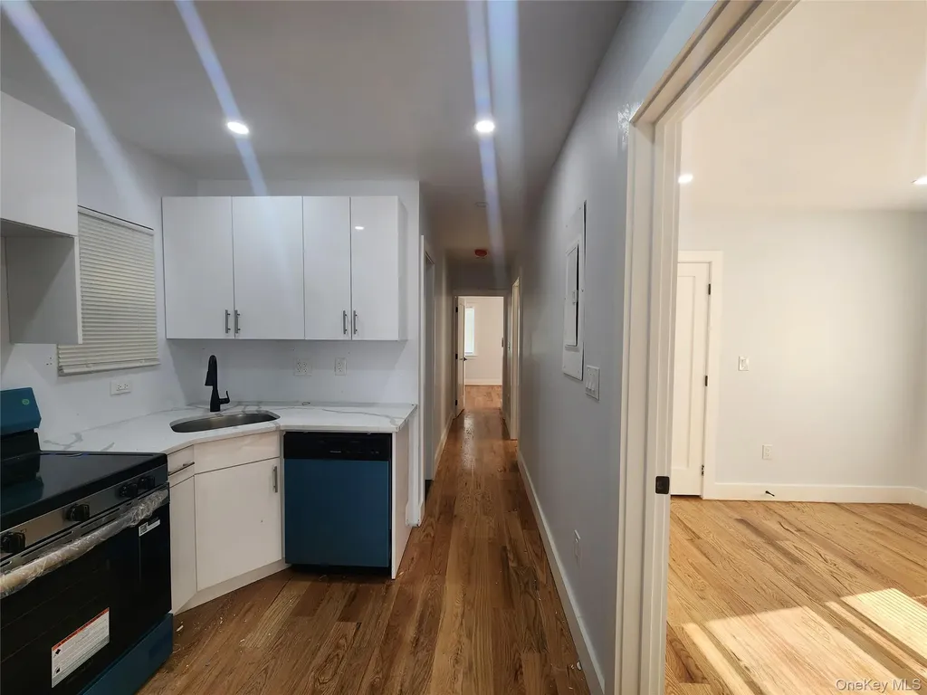 330 Taylor Avenue Bronx NY 10473