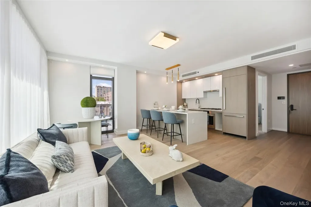 38-20 Parsons Boulevard Flushing NY 11354