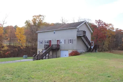 400 Round Lake Road Rhinebeck NY 12572