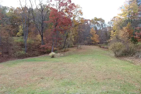 400 Round Lake Road Rhinebeck NY 12572