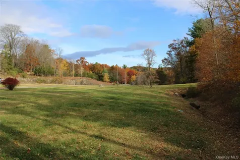 400 Round Lake Road Rhinebeck NY 12572