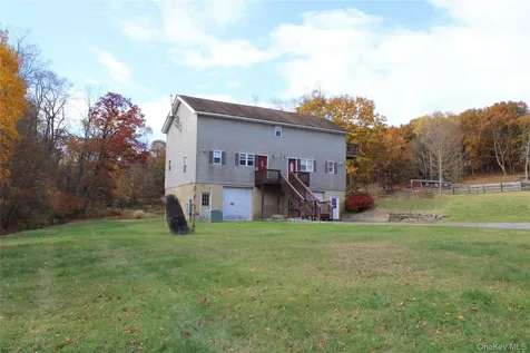 400 Round Lake Road Rhinebeck NY 12572
