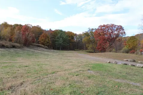 400 Round Lake Road Rhinebeck NY 12572