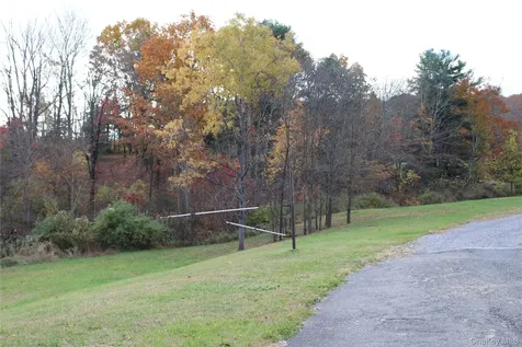 400 Round Lake Road Rhinebeck NY 12572