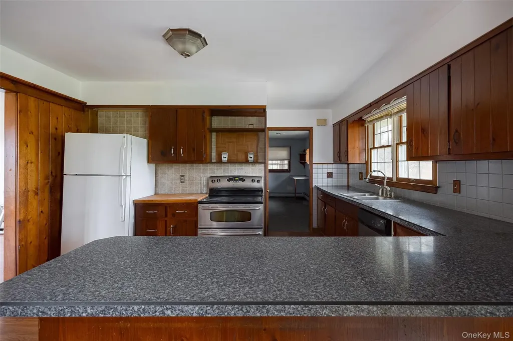 1 Peach Road Poughkeepsie NY 12601