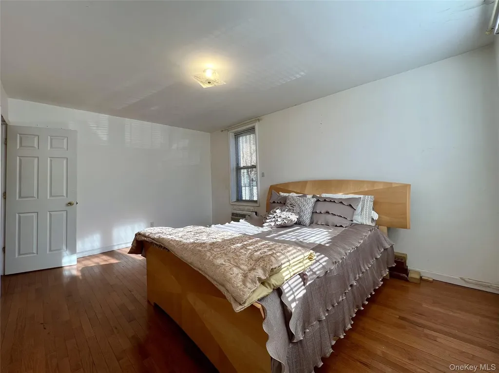 86-16 60th Avenue Elmhurst NY 11373
