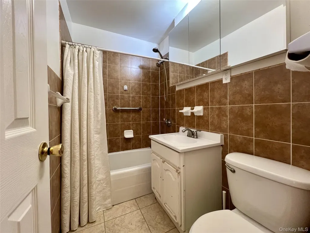 86-16 60th Avenue Elmhurst NY 11373