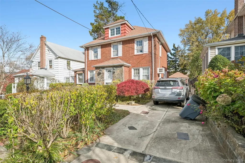4607 Concord Avenue Great Neck NY 11020