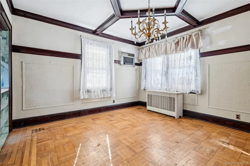 4607 Concord Avenue Great Neck NY 11020