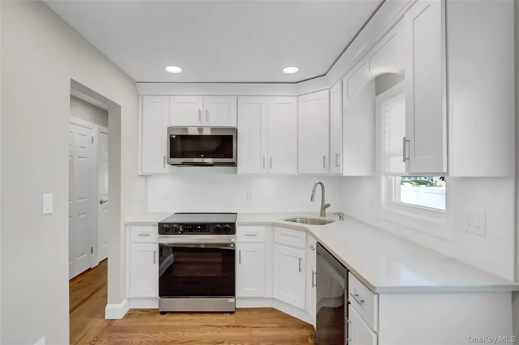 2 Rose Drive Massapequa NY 11758