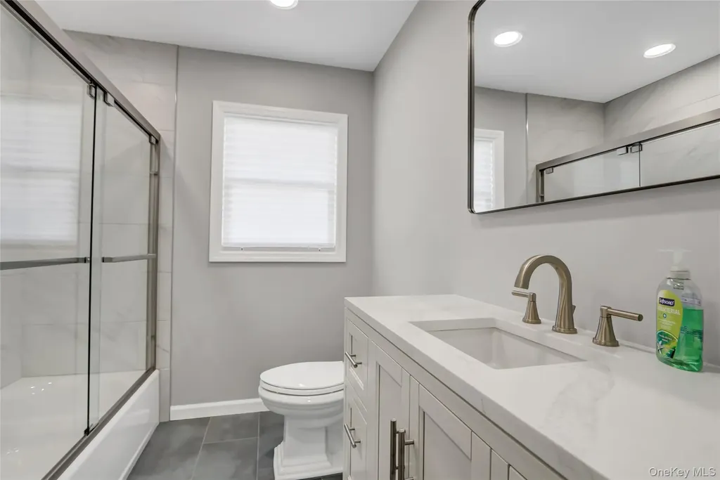 2 Rose Drive Massapequa NY 11758