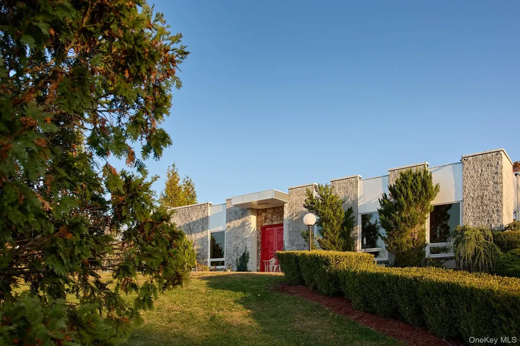 27 Westview Drive Wallkill NY 12589