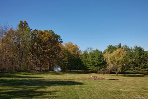 27 Westview Drive Wallkill NY 12589