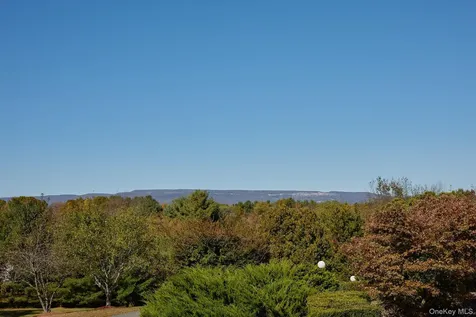 27 Westview Drive Wallkill NY 12589