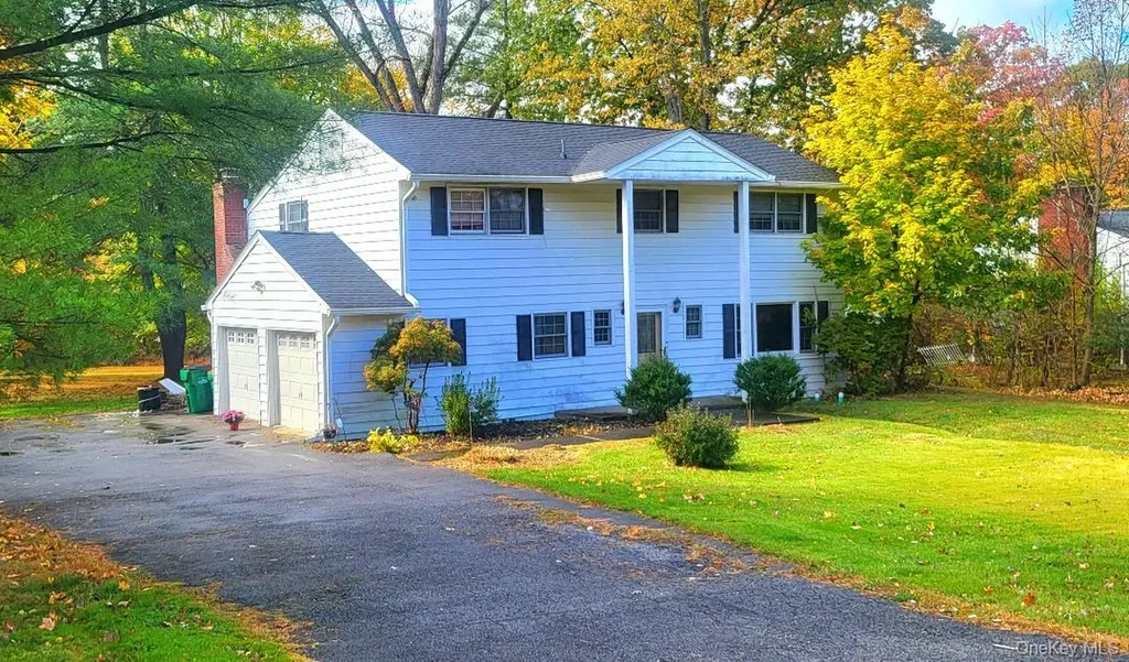 3 Manor Drive W Poughkeepsie NY 12603