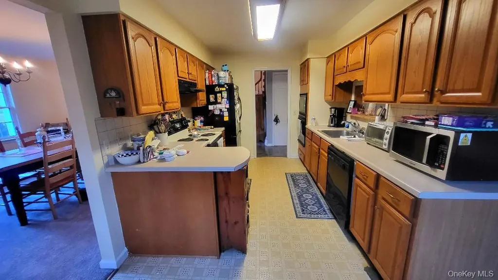 3 Manor Drive W Poughkeepsie NY 12603