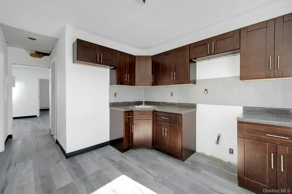 1636 E 172nd Street Bronx NY 10472