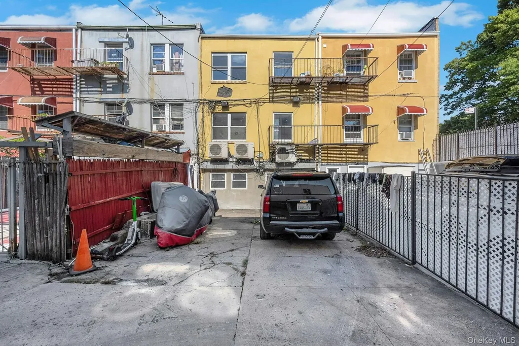 1636 E 172nd Street Bronx NY 10472