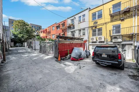 1636 E 172nd Street Bronx NY 10472