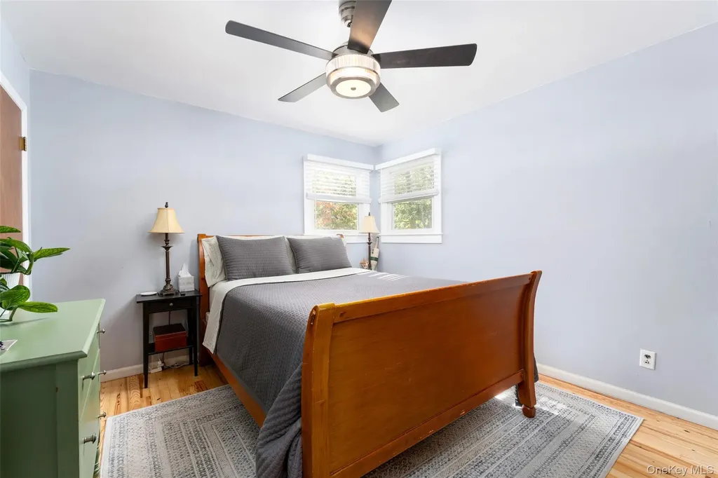 8 Foxboro Road Hampton Bays NY 11946