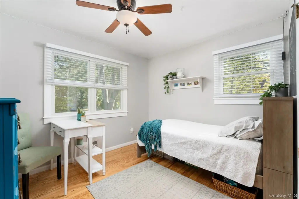 8 Foxboro Road Hampton Bays NY 11946