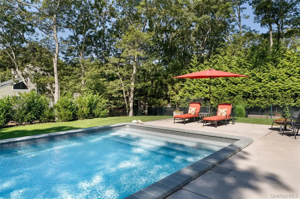 8 Foxboro Road Hampton Bays NY 11946