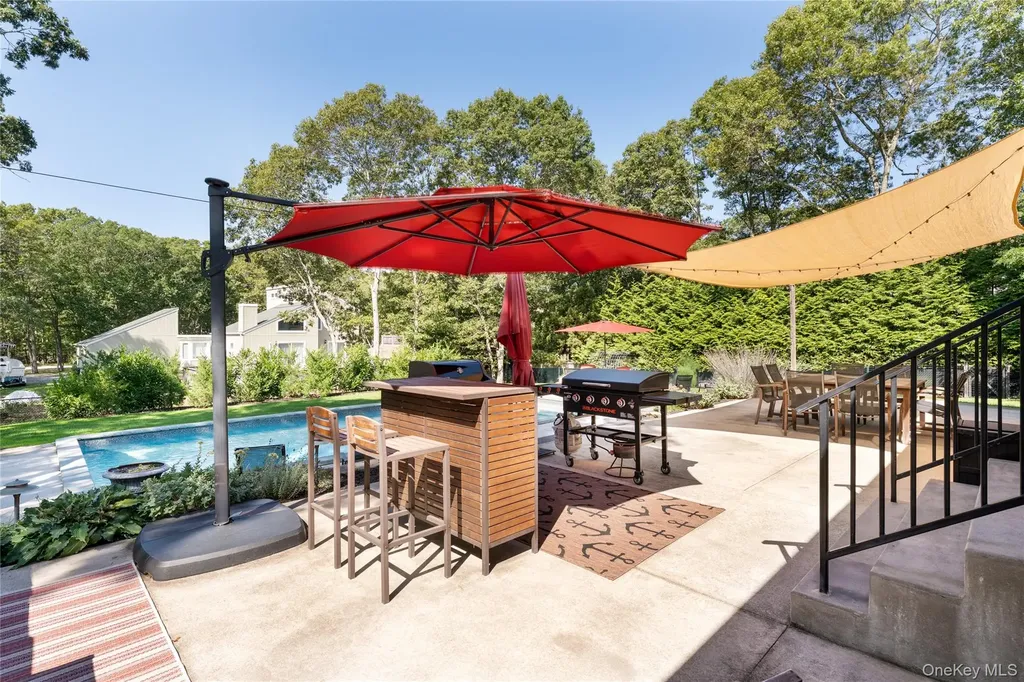 8 Foxboro Road Hampton Bays NY 11946