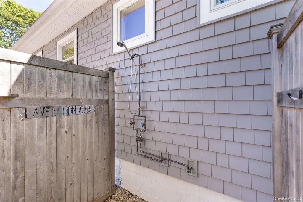 8 Foxboro Road Hampton Bays NY 11946