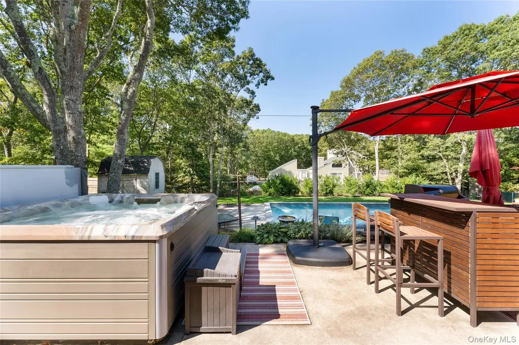 8 Foxboro Road Hampton Bays NY 11946