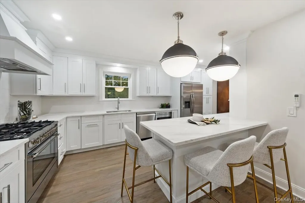418 Third Avenue Pelham NY 10803