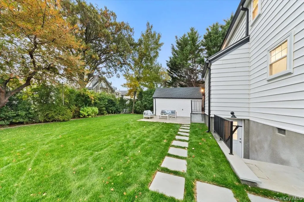 418 Third Avenue Pelham NY 10803