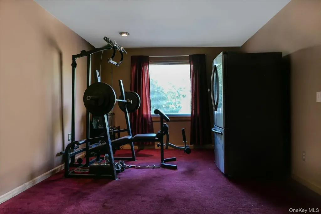 34 Wards Lane Bellport NY 11713