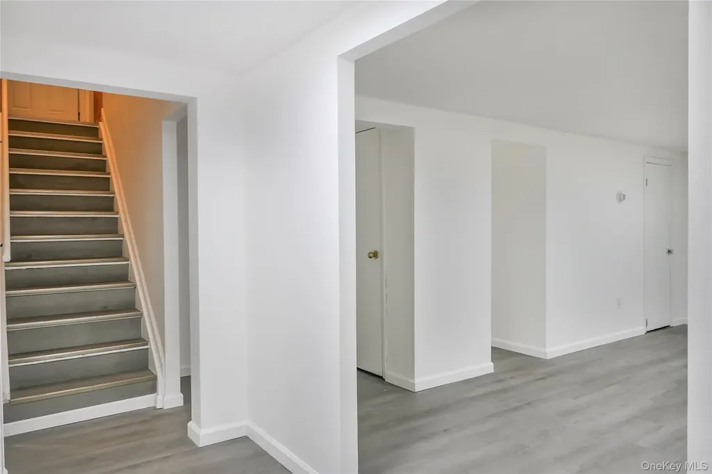 34 Wards Lane Bellport NY 11713