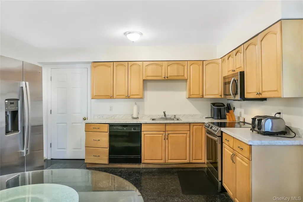 34 Wards Lane Bellport NY 11713