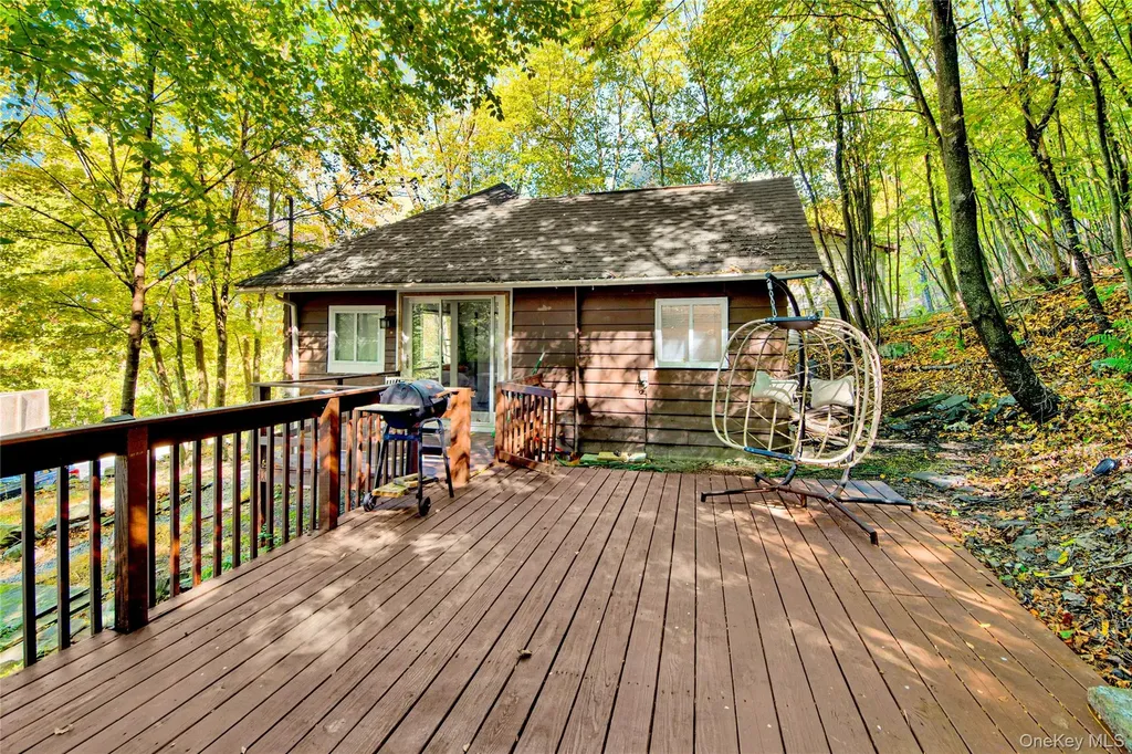 51 S Shore Drive Middletown NY 10940