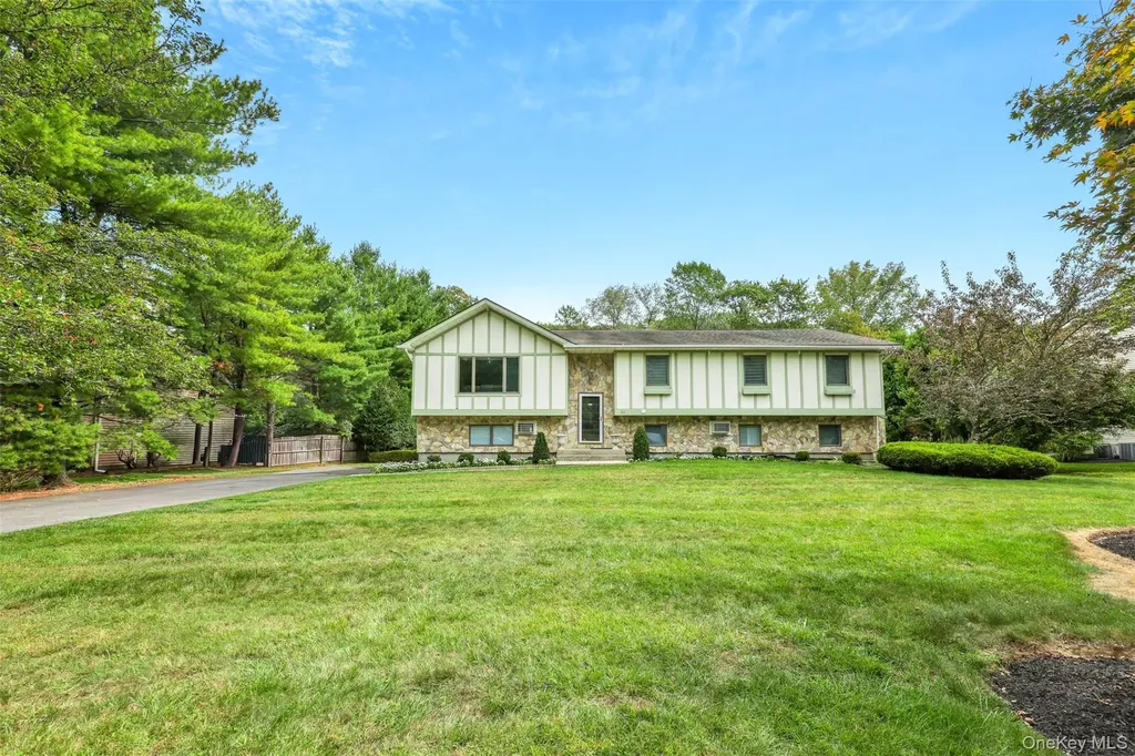 26 Ellington Way Spring Valley NY 10977